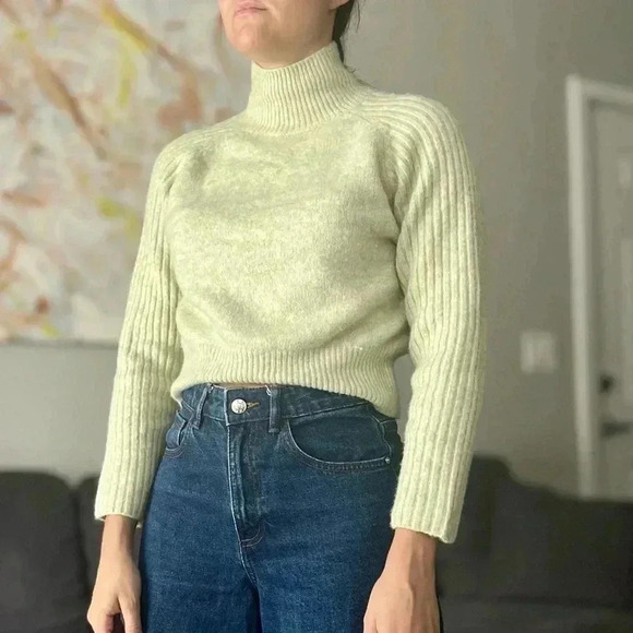 Zara Camel Wool Blend Cropped Turtleneck Sweater - Light Mint Green - Size M - Picture 1 of 9